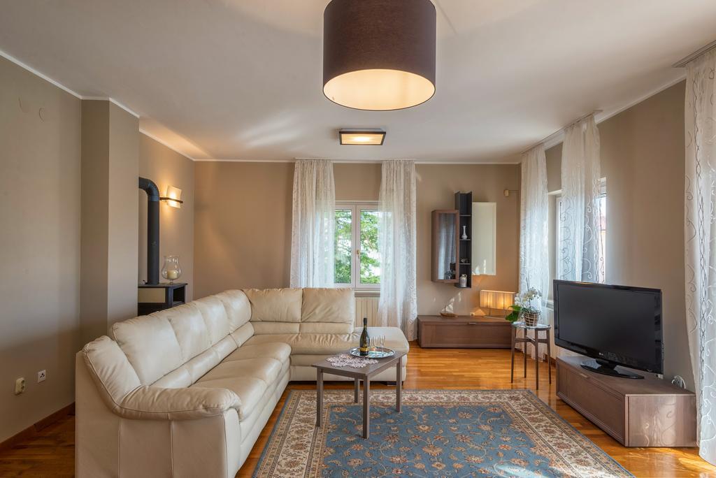 Apartment Majoran Пула Екстериор снимка
