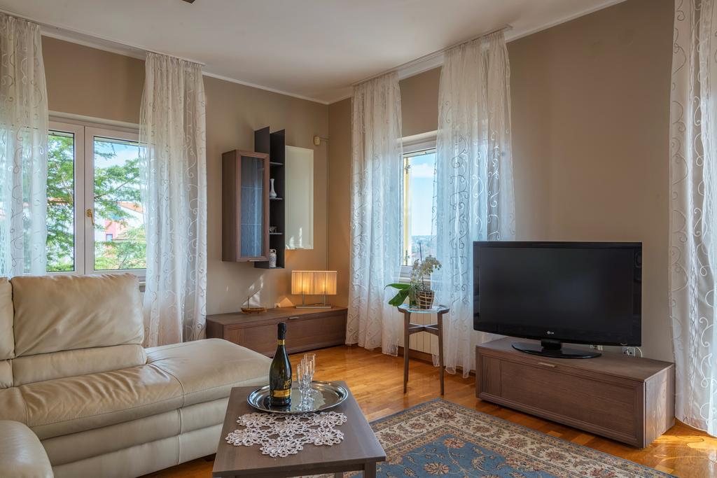 Apartment Majoran Пула Екстериор снимка