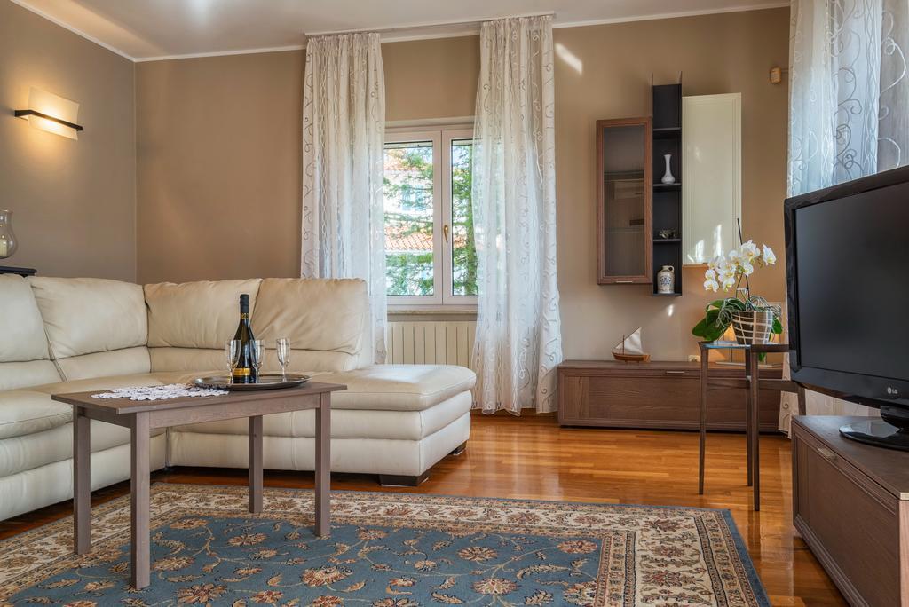 Apartment Majoran Пула Екстериор снимка